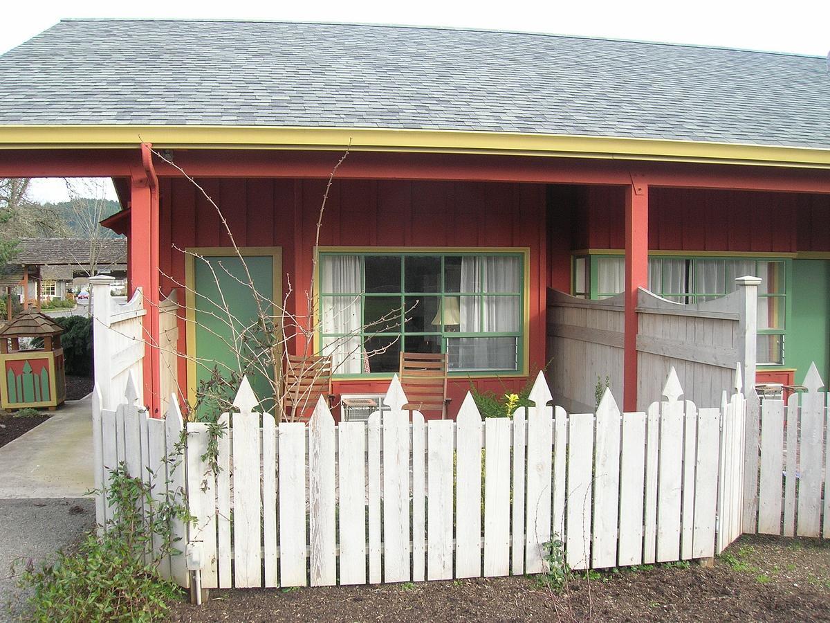 The Village Resort Cottage Grove